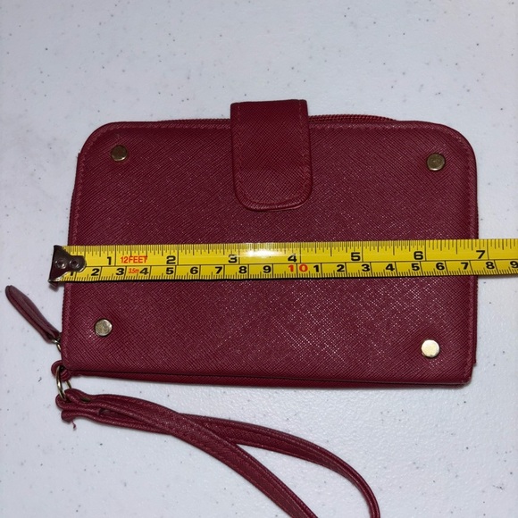 Chic Burgundy Women's Wallet - Picture 1 of 6